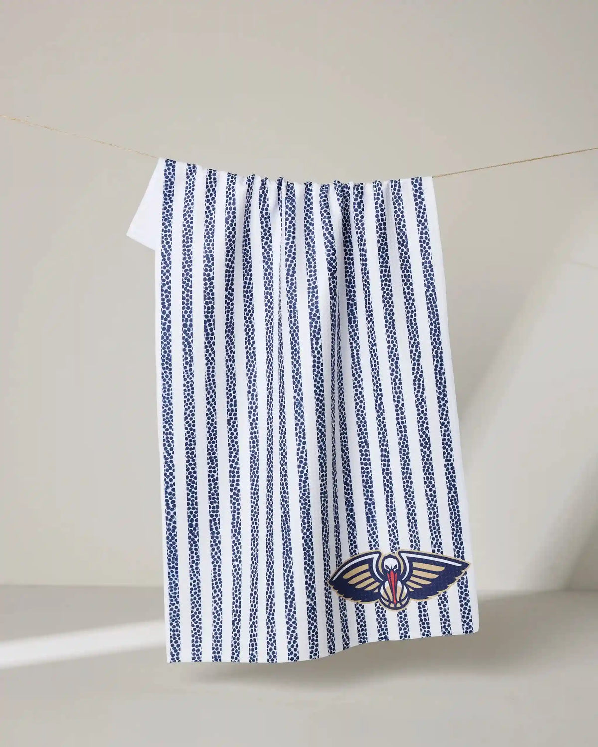 Pelicans Grip Stripe