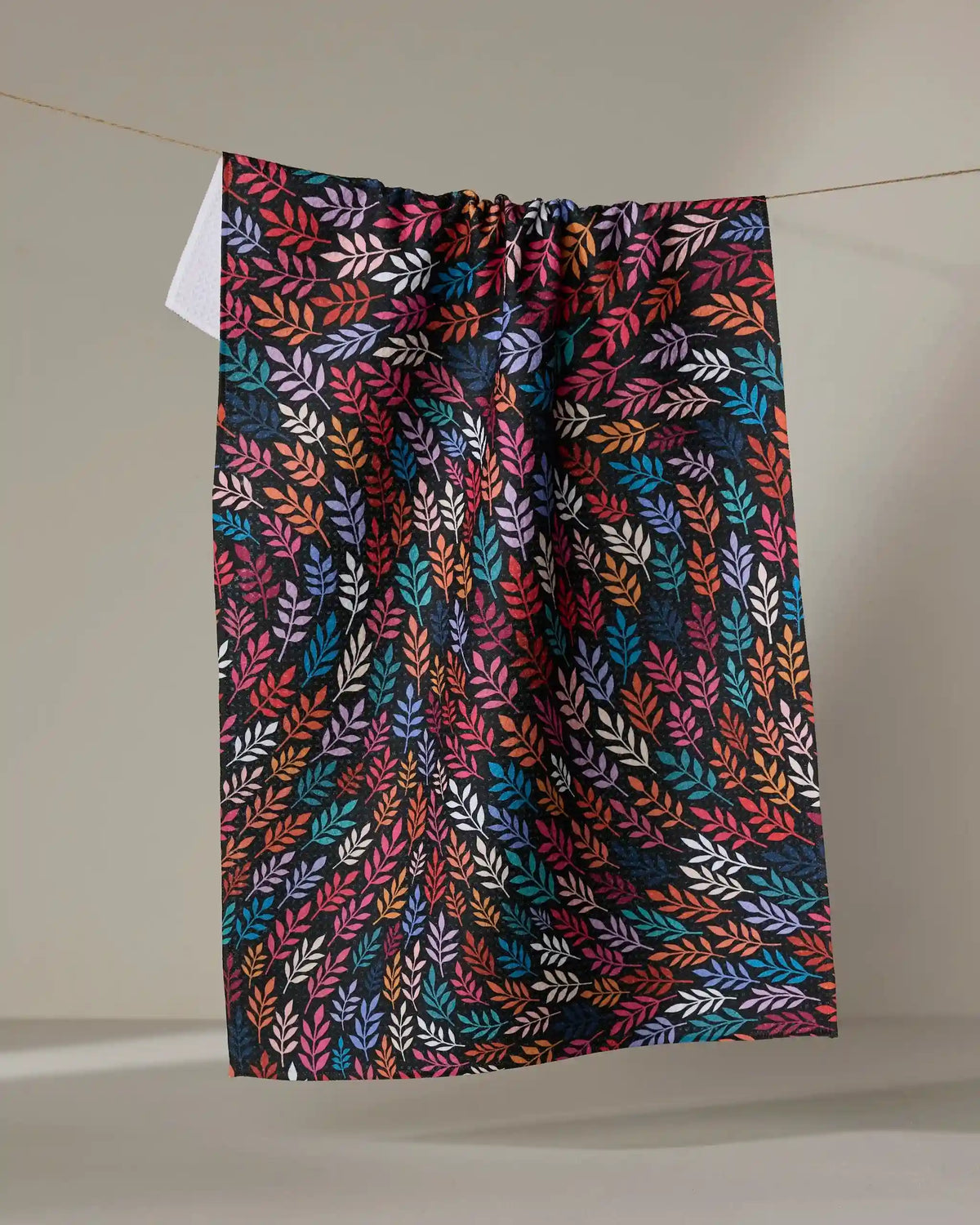 Jewel Leaf Swirl